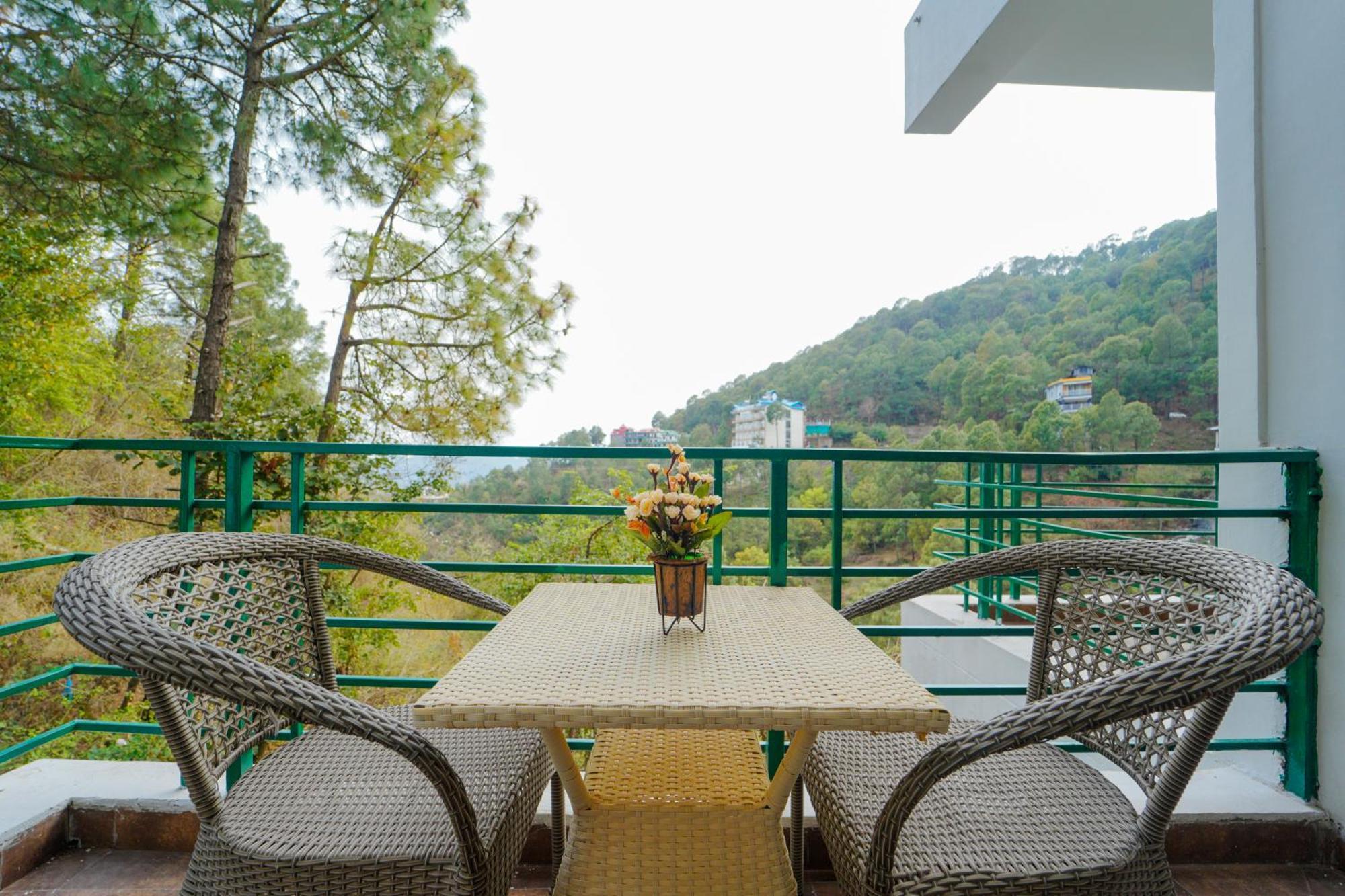 ホテル The Kasauli Walk エクステリア 写真